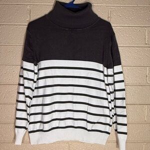 Kirundo women black and White Striped Sweater